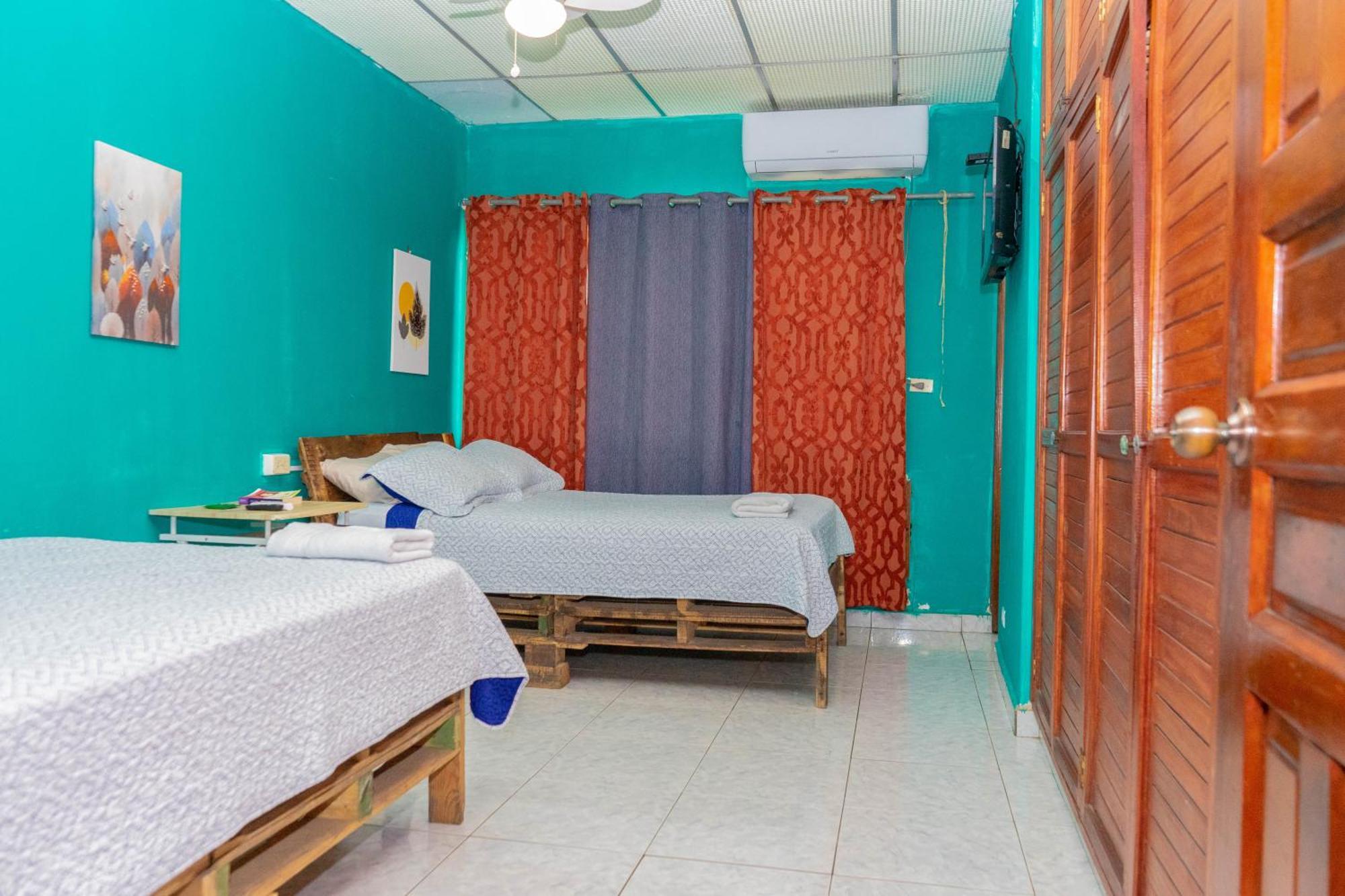 Hostal Familiar Argenal - David Ngoại thất bức ảnh