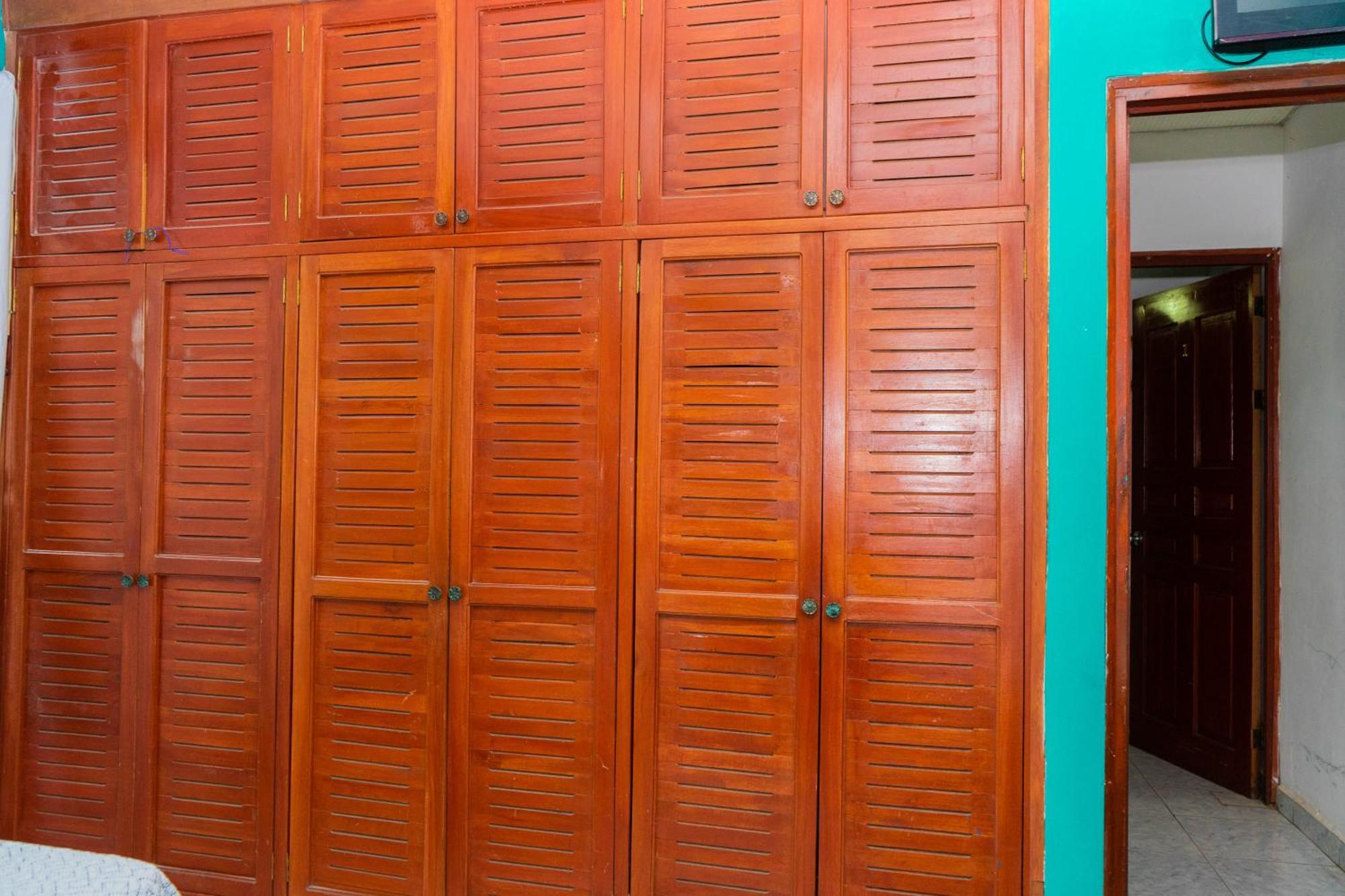 Hostal Familiar Argenal - David Ngoại thất bức ảnh